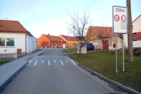 Zpomalovací retardéry