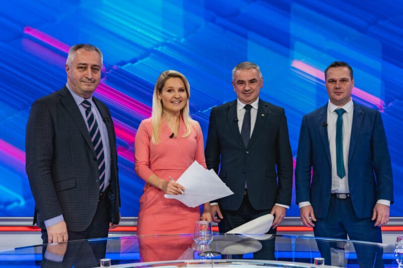 https://www.mirekzborovsky.cz/wp-content/uploads/2022/01/Miroslav-Zborovsky-divoka-karta-04.jpg